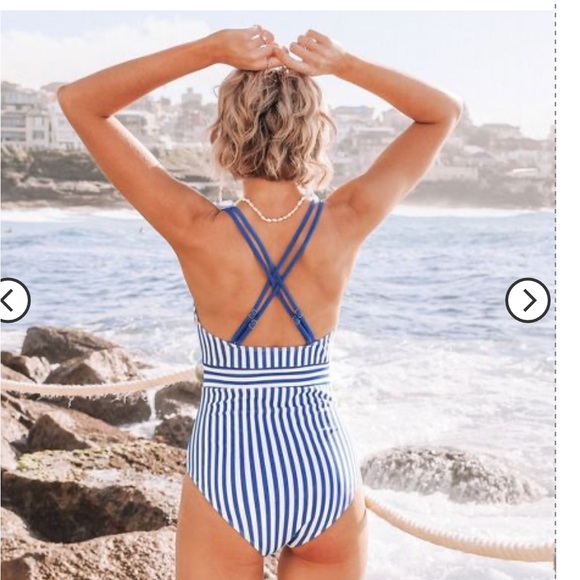 Cupshe ruffle stripe one piece swimsuit - Picture 2 of 4